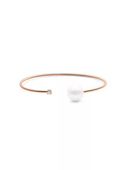 18k rose gold, 1 freshwater cultured pearl, 1 brilliant