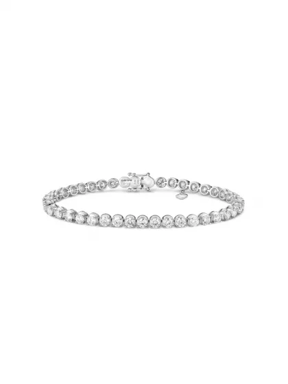 18k white gold, 41 brilliant-cut diamonds 8.00 ct, 18.5 cm long