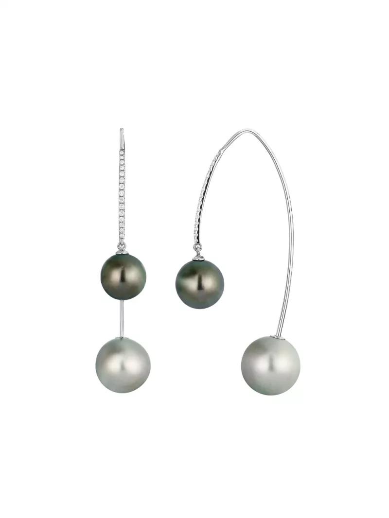 18k white gold, 4 Tahitian cultured pearls 9 – 12 mm, 30 diamonds 0.15 ct, 5 cm length