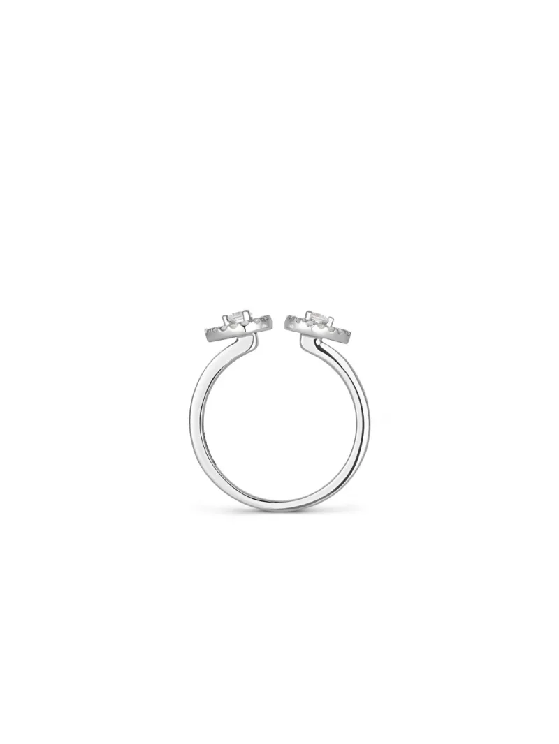 18k white gold, 30 diamonds 0.35 ct