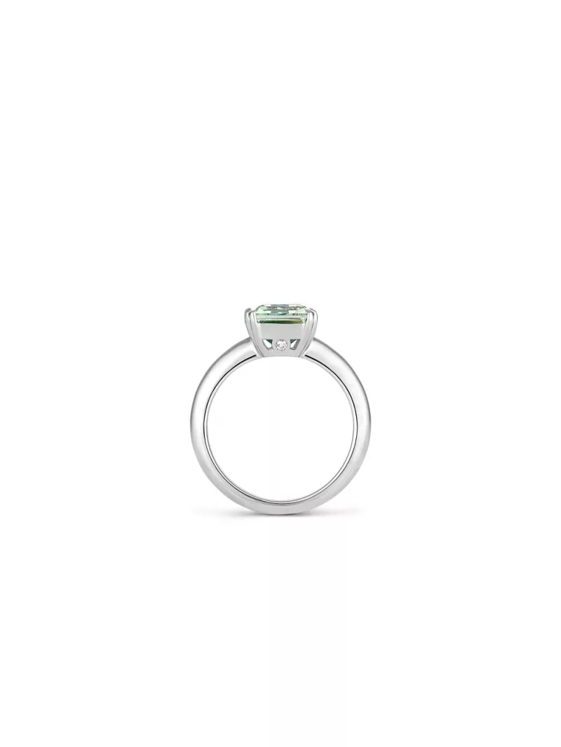 18k white gold, 1 light green prasiolite 3.10 ct, 2 diamonds